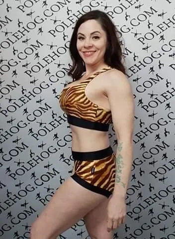 Nude tiger bottoms