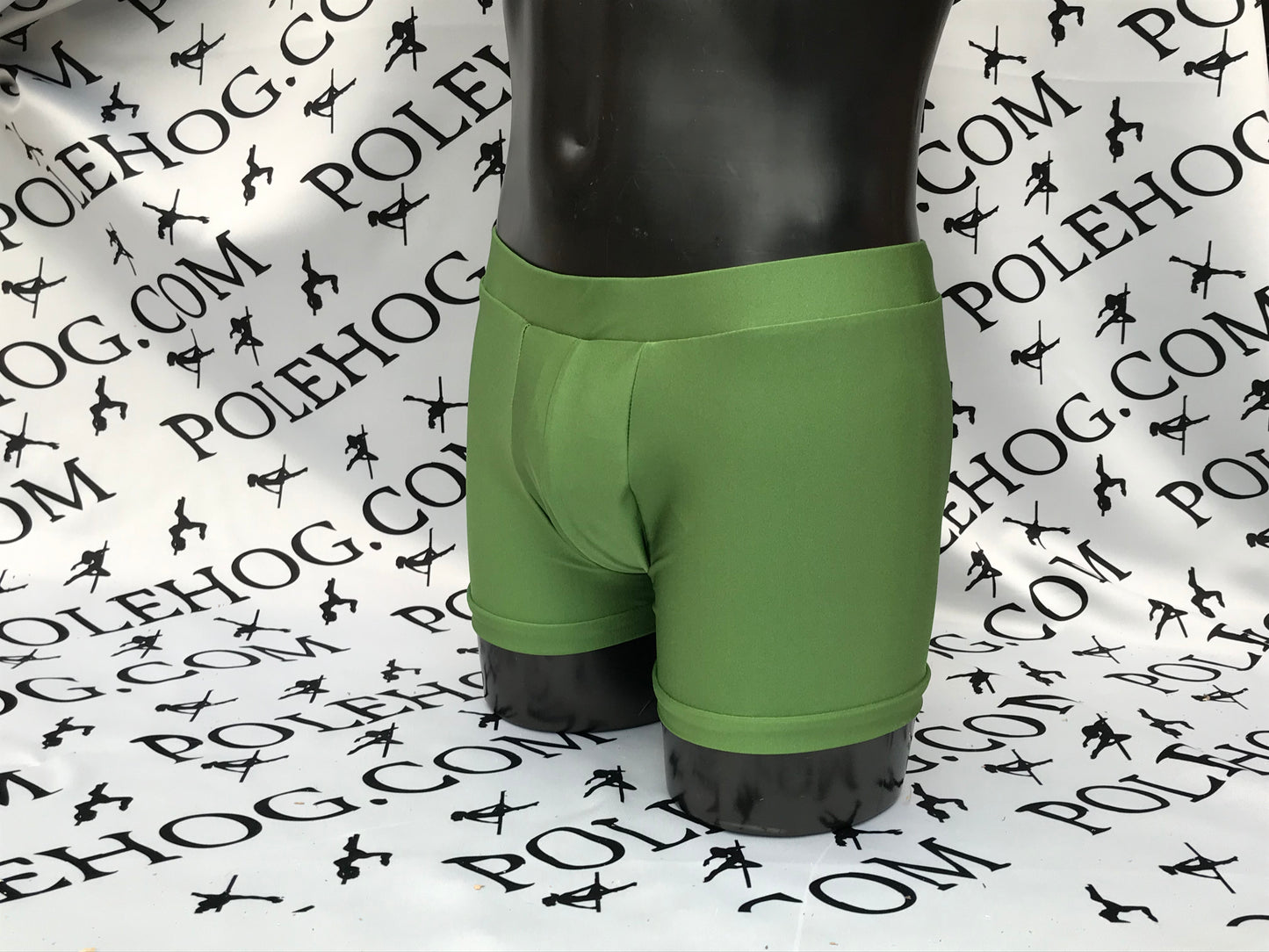 Forest Bali male short