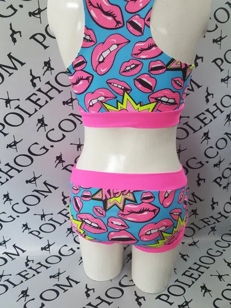 Kiss my lips bottoms