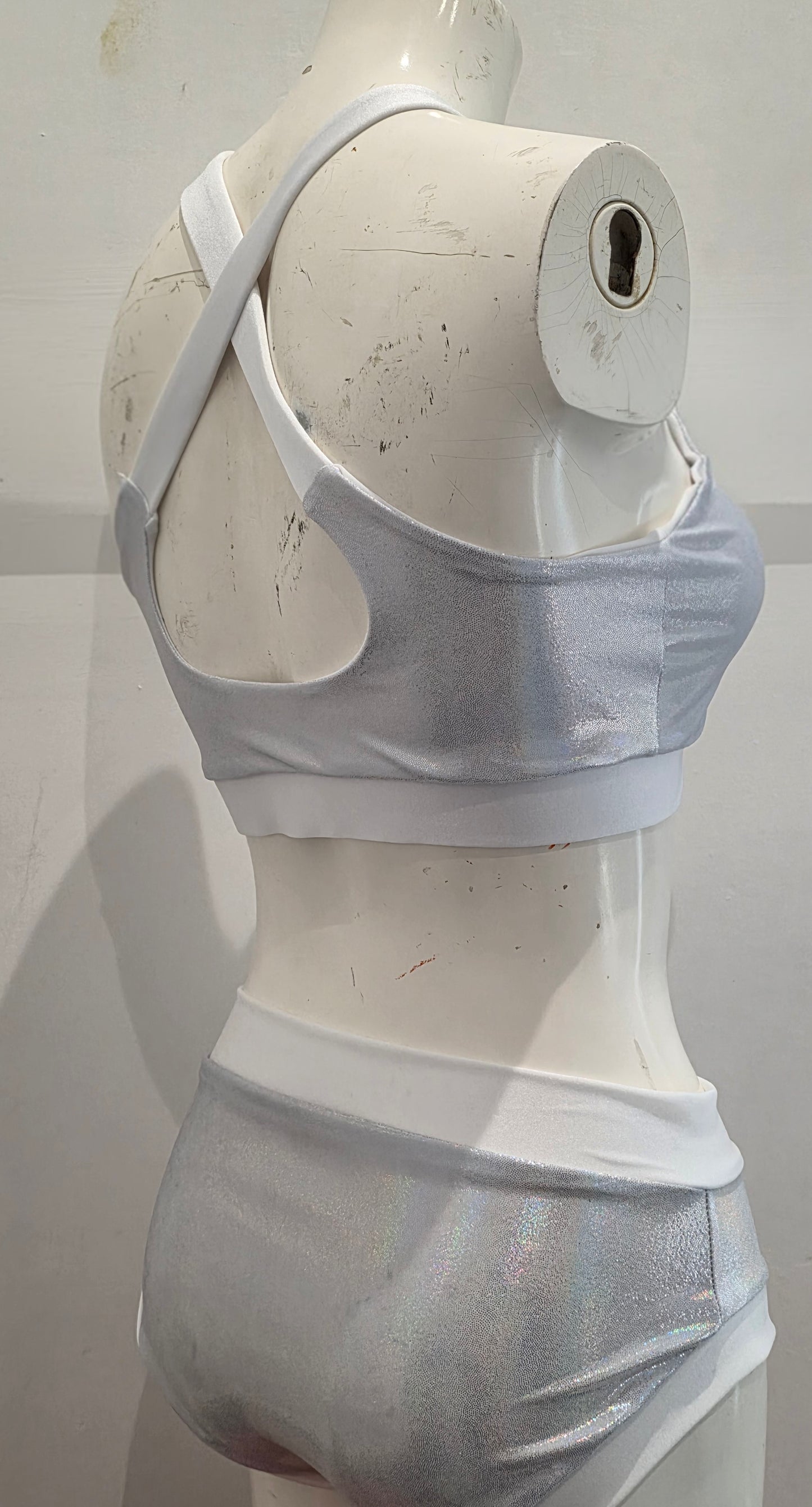 white lazer foil top