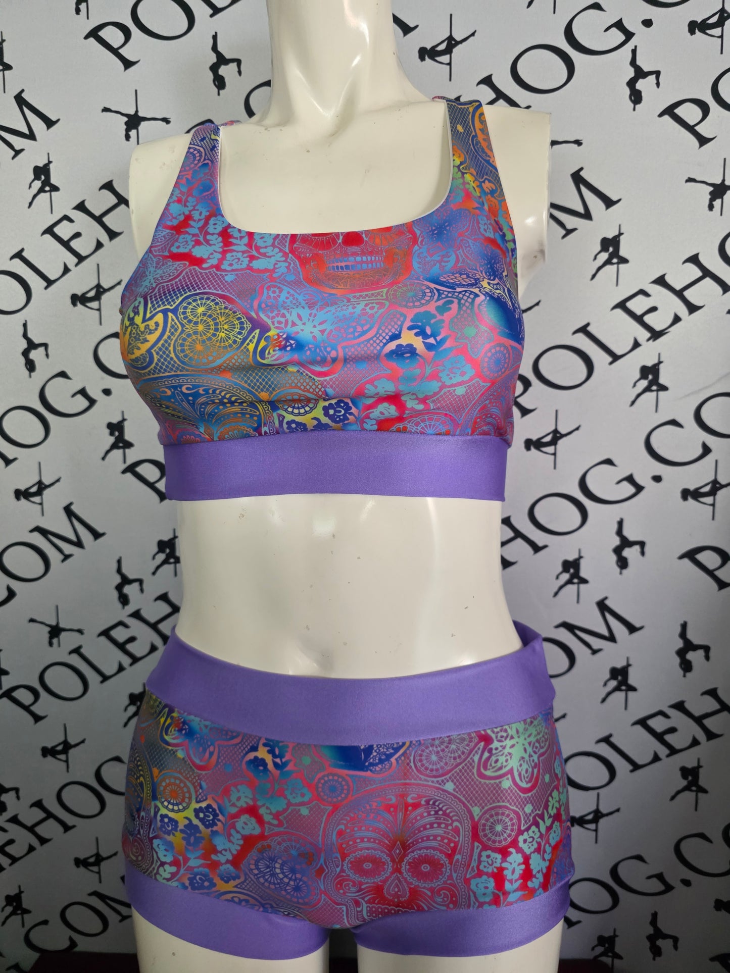 Rainbow skulls top