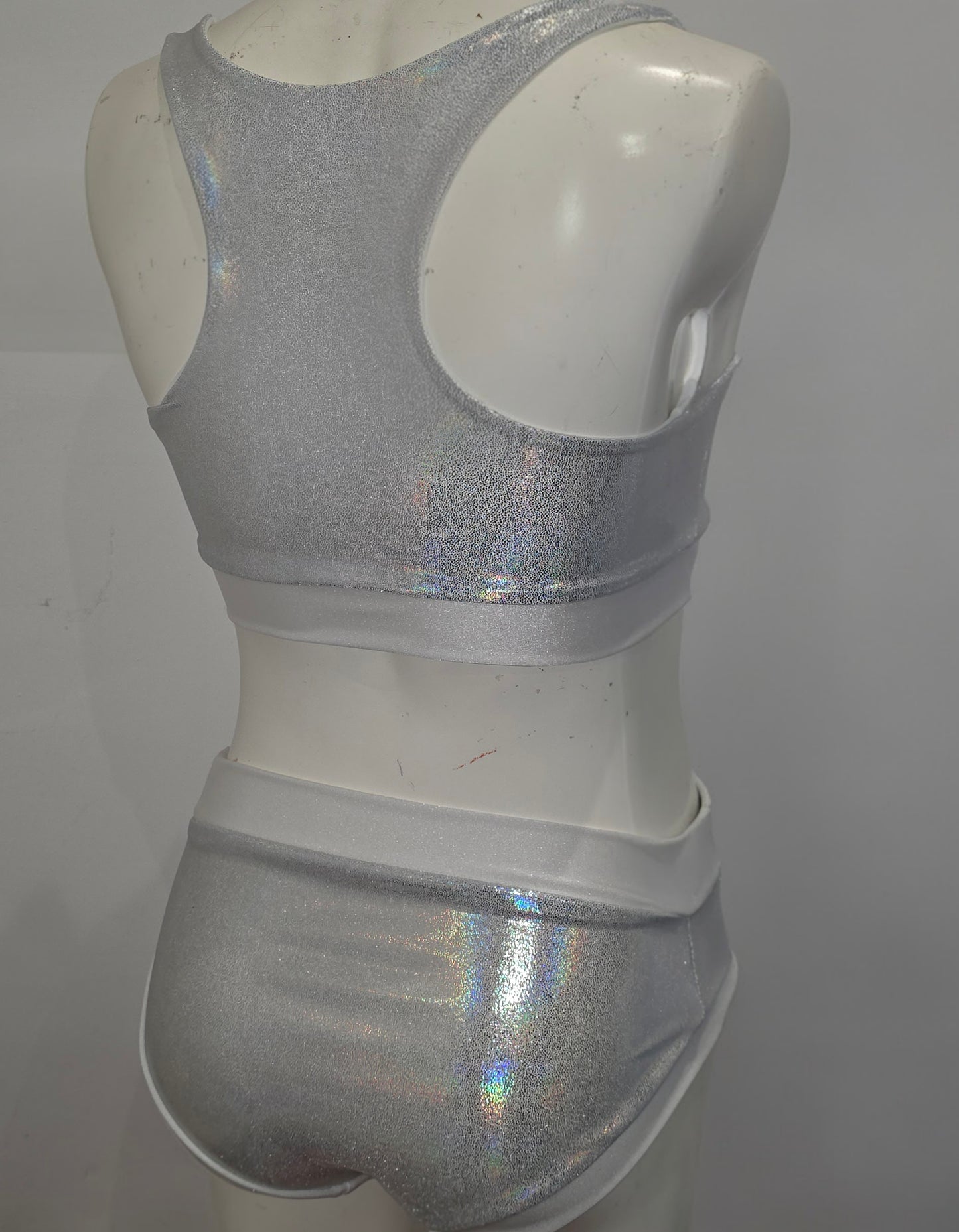 Chunky white lazer foil top