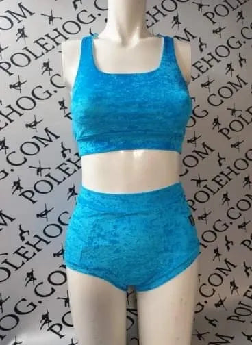 Turquoise crushed high waisted fitted pant.