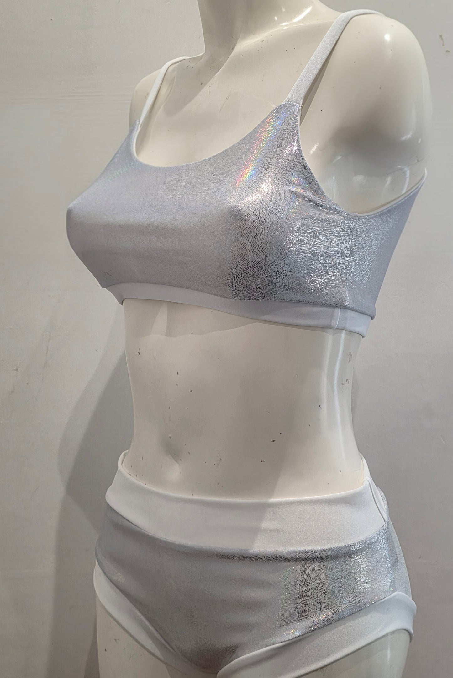 white lazer foil top