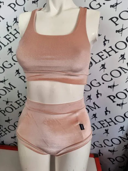 Blush velvet high waisted fitted pant.