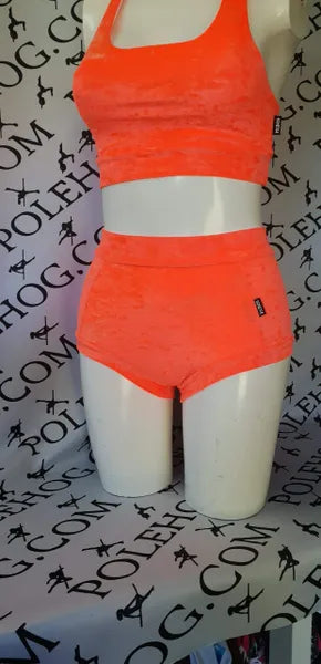Flo orange crushed high waisted fitted pant.